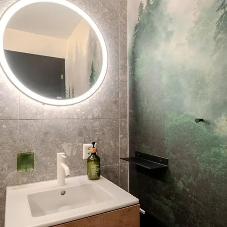 Freestyle Alpine Design-studios - Pool, Parking & Balcony In Center By Bluehills Vacations Apartament